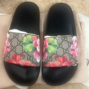 Brand new Gucci Blooms Supreme Floral Slide Sandal